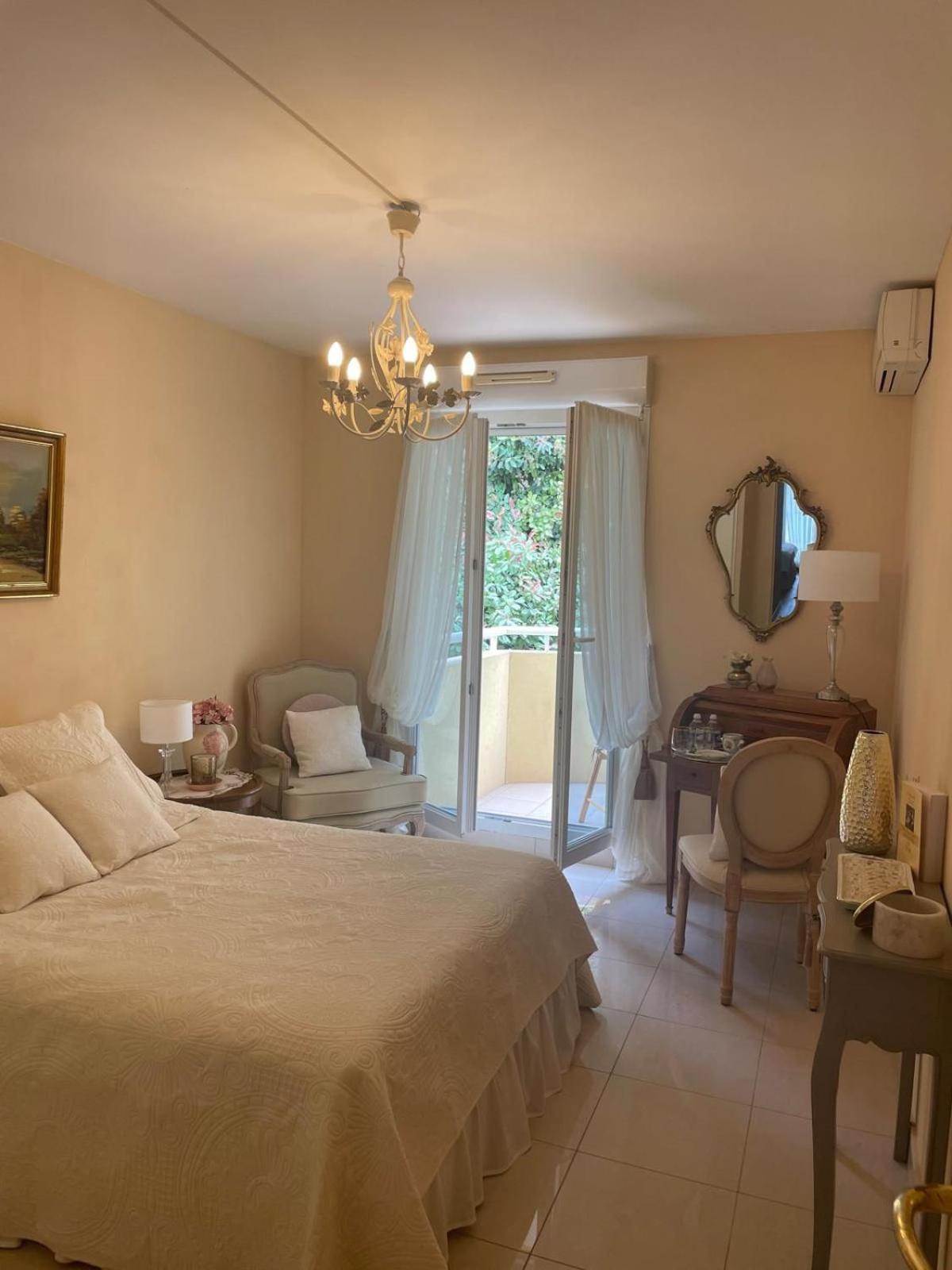 Grace & Breakfast Bed & Breakfast Beausoleil Exterior foto